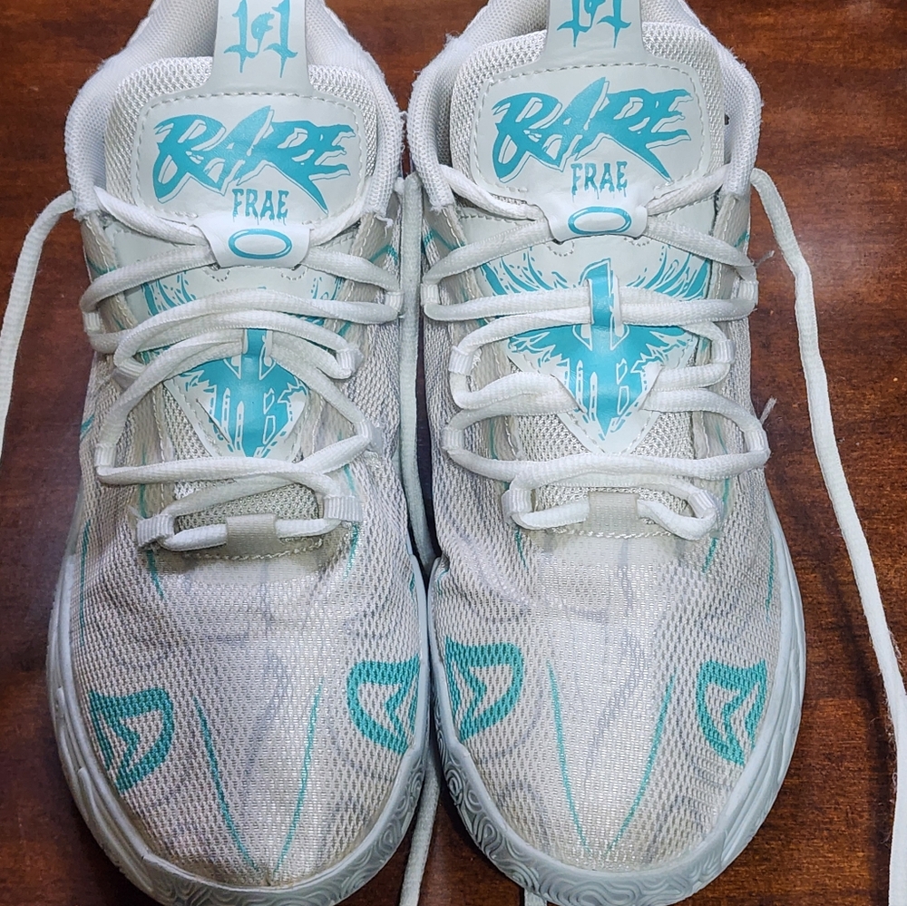 Mens Puma Lamelo Ball.03 Iridescent White and Teal Athletic Sneakers Sz.7